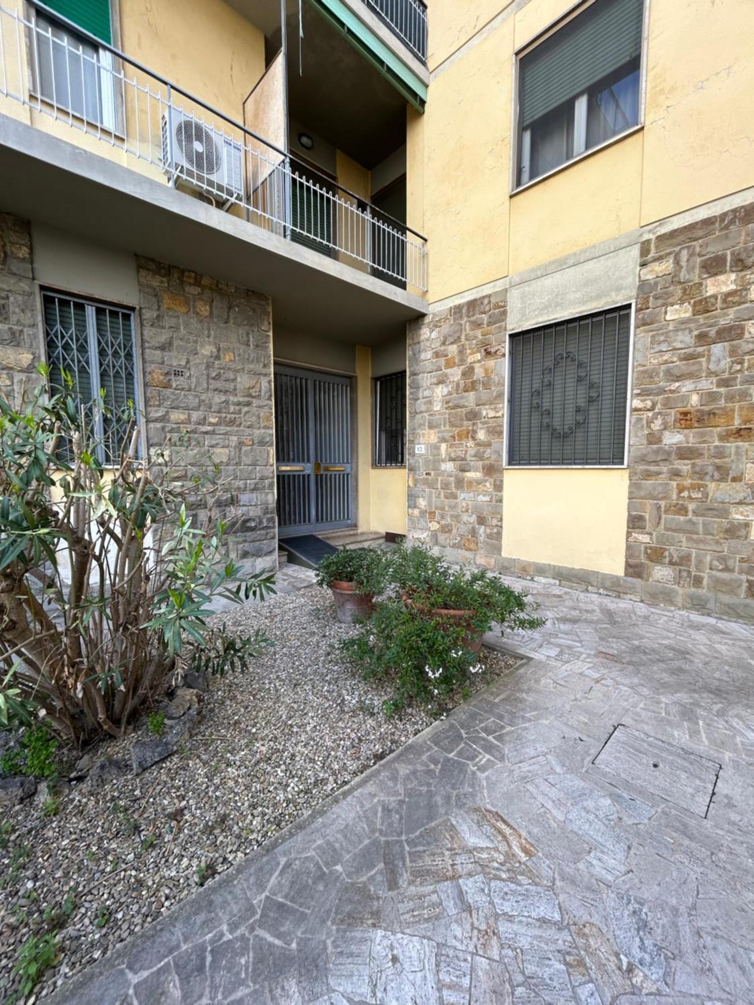 Appartamento Incantevole Con Patio Florence Exterior photo