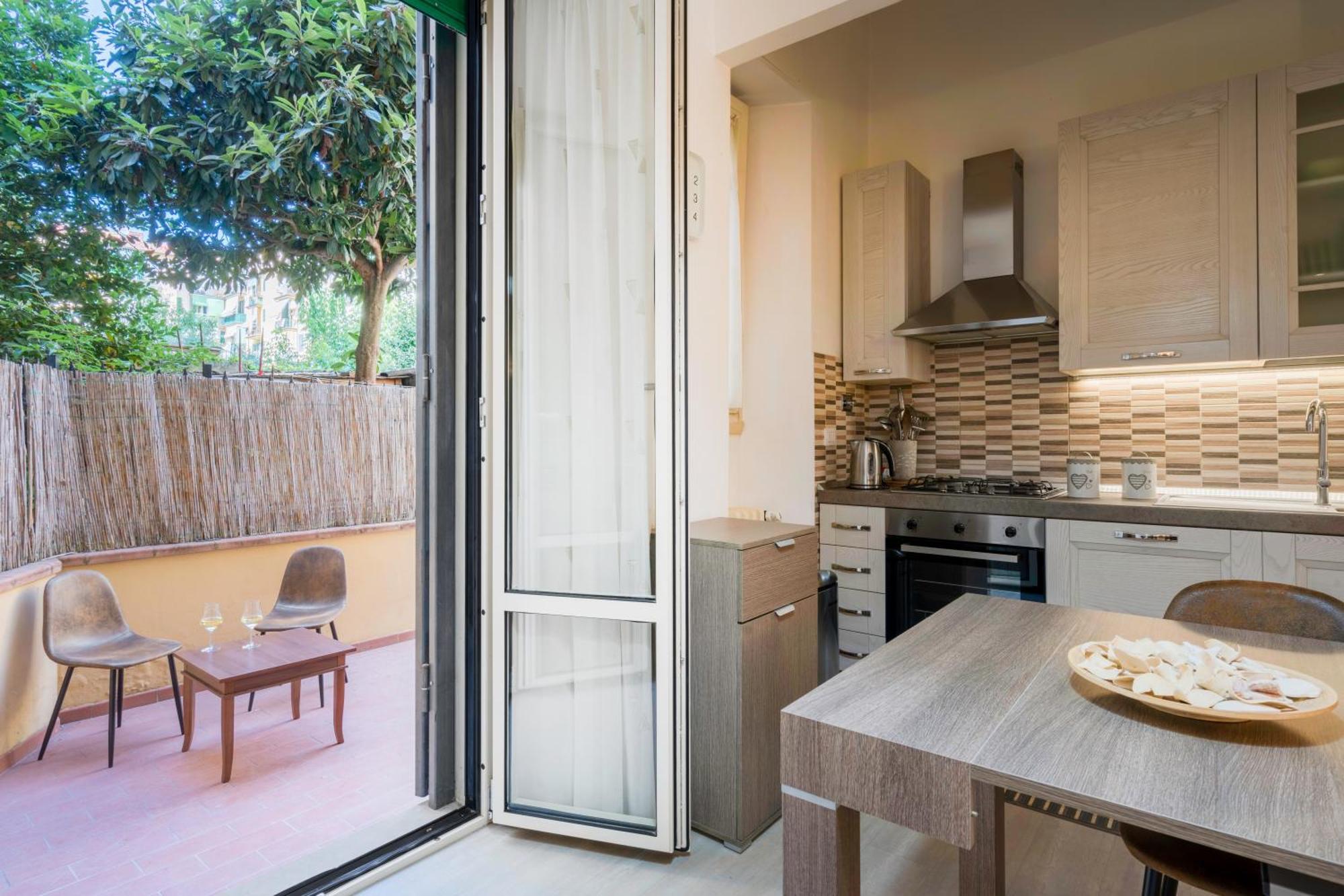Appartamento Incantevole Con Patio Florence Exterior photo